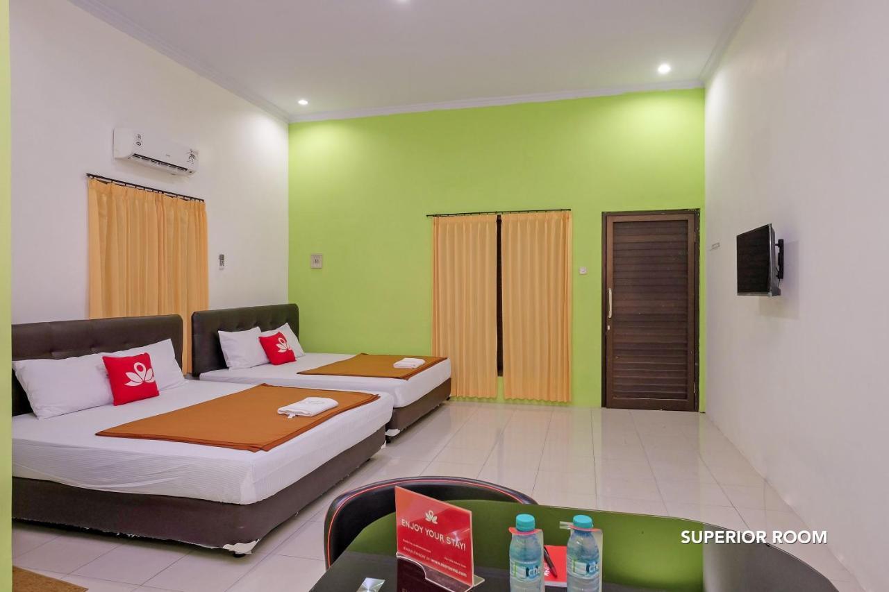 Zen Rooms B Walk Batu Маланг Екстериор снимка