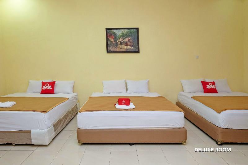 Zen Rooms B Walk Batu Маланг Екстериор снимка